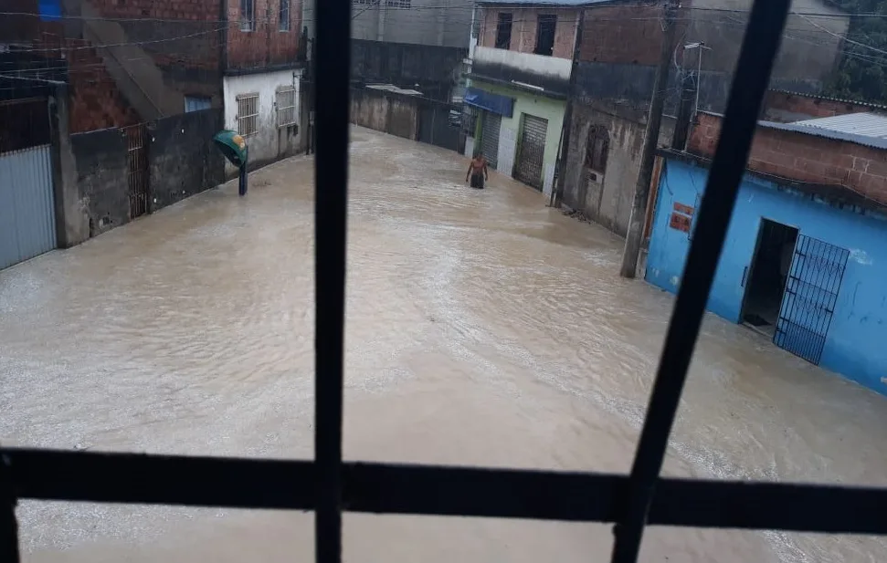 Volume de chuva na Serra supera os 90 milímetros em 24 horas, diz Defesa Civil