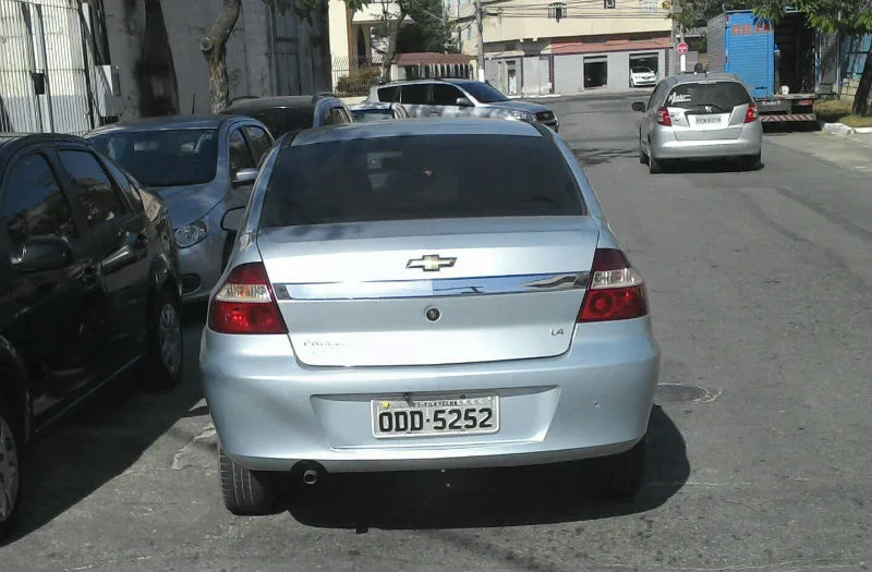 Suspeitos de roubarem carro são presos após perseguição e trocas de tiros em Vila Velha