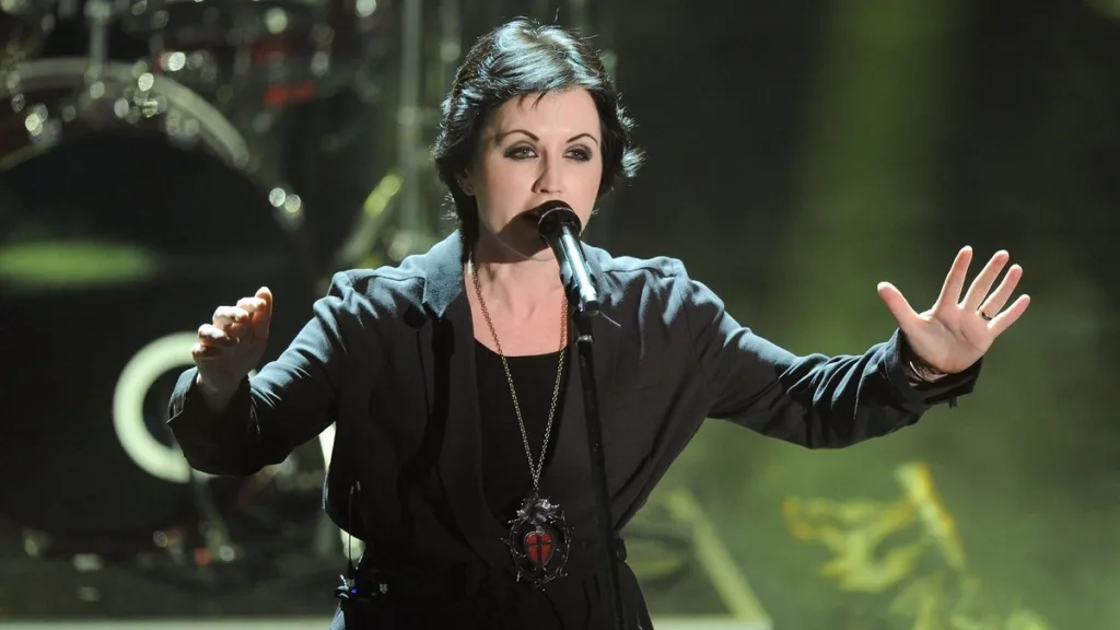 Após morte de Dolores O'Riordan, venda dos álbuns do The Cramberries sobem mais de 900%