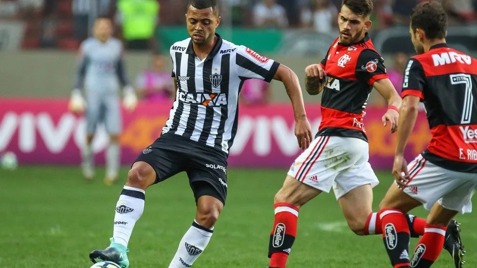 Micale celebra reação do Atlético em casa e reforça meta de vaga na Libertadores