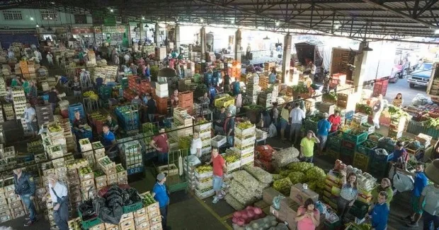 Ceasa começa a cobrar entrada de veículos de funcionários a partir de segunda