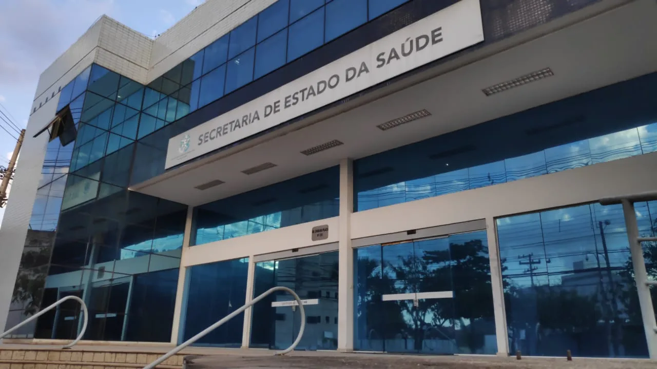 Secretaria de Saúde abre seleção com salários de até R$ 10 mil no ES