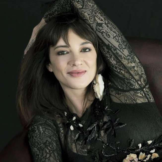 Asia Argento diz ter se arrependido de denúncias contra Harvey Weinstein