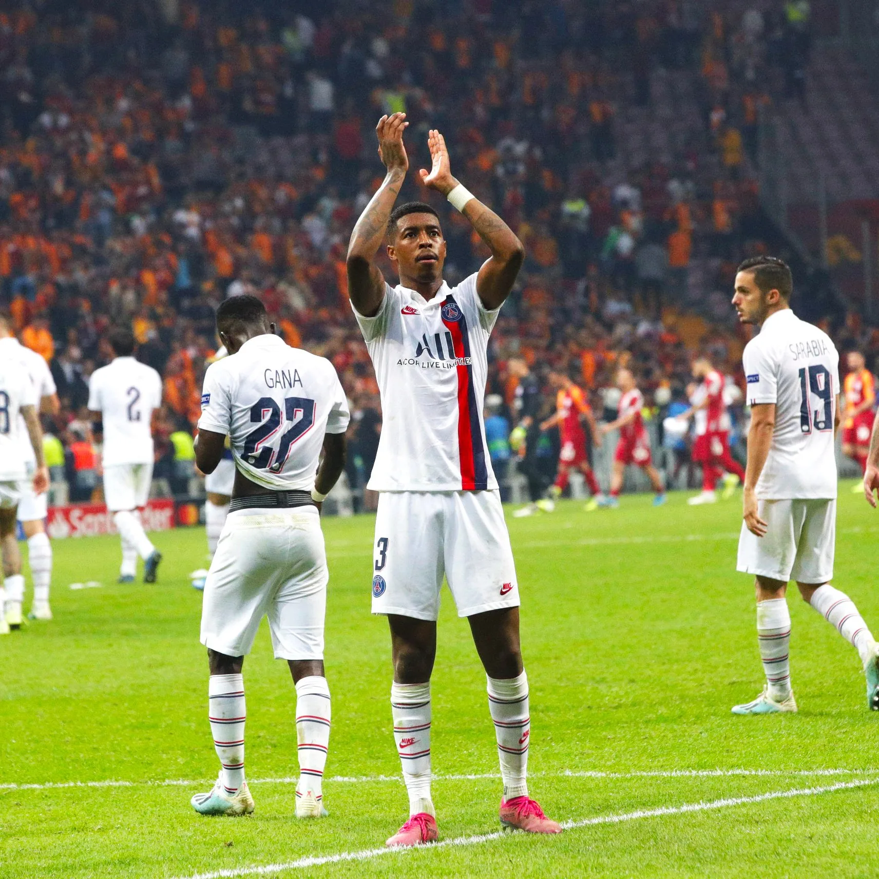 Paris Saint-Germain vence Lyon nos pênaltis e é campeão da Copa da Liga Francesa