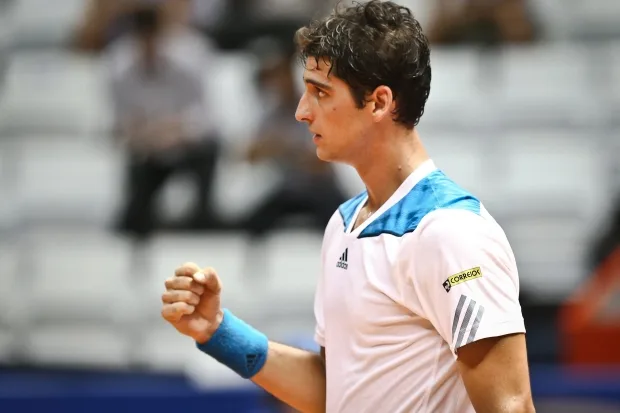 Bellucci vence russo e se garante nas quartas de final em Moscou