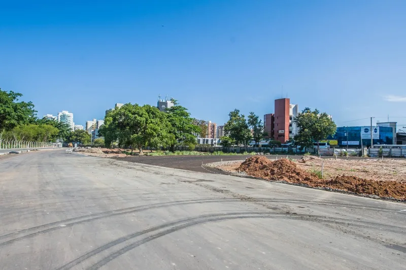 Obras da nova Avenida Adalberto Simão Nader