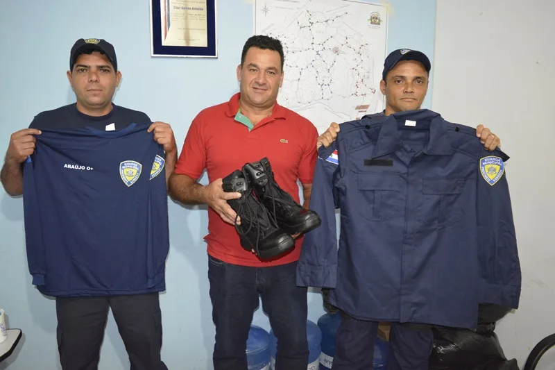 Guarda Municipal de Presidente Kennedy recebe novos uniformes