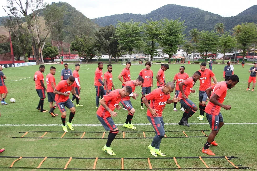 Contra nova queda precoce, Fla faz duelo de ida com Figueirense na Sul-Americana