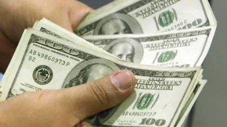 Previsão do dólar para fim de 2016 permanece em R$ 3,20, revela Focus do BC