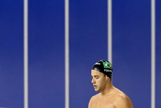 Fina proíbe virada de Ryan Lochte, mas também vitória sobre Thiago Pereira