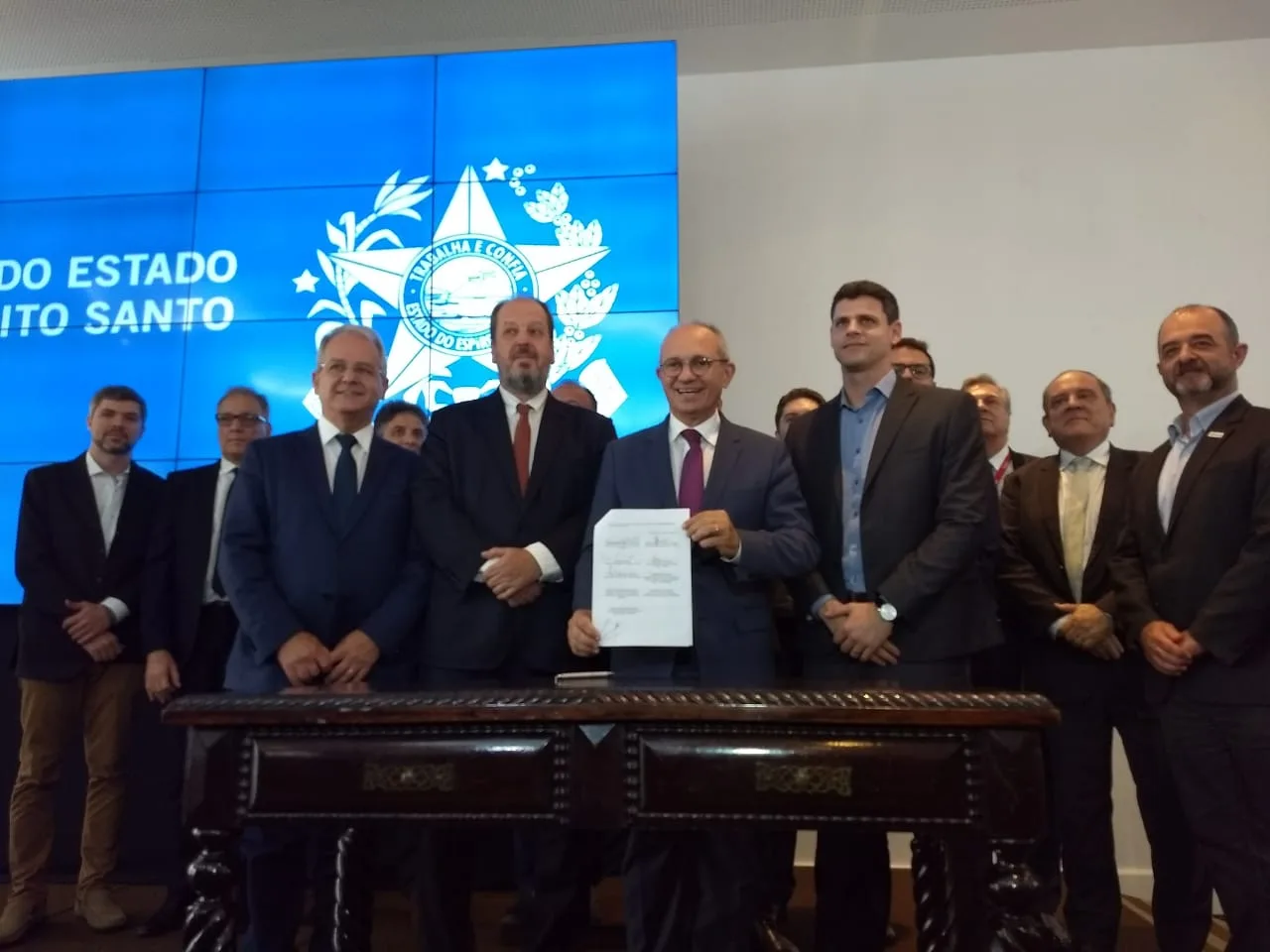 Companhias e governo assinam contrato de competitividade para transporte aéreo no ES