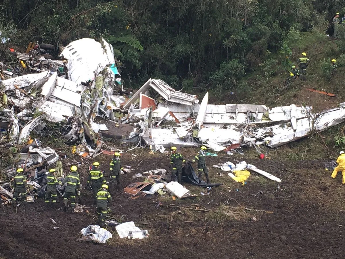 Acidente trágico faz maior parte da cúpula da aviação boliviana ser afastada