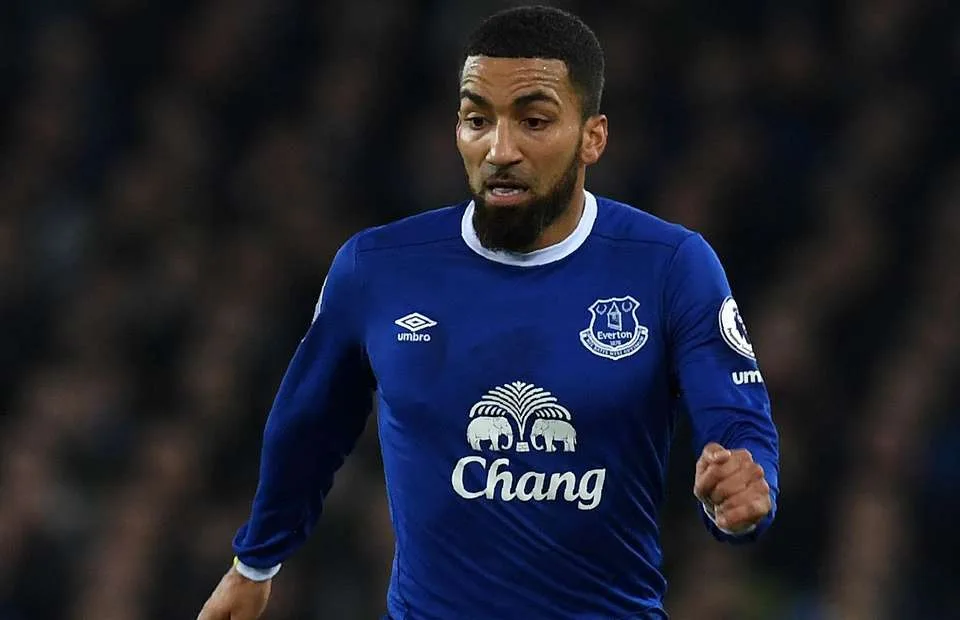 Ex-seleção inglesa, Aaron Lennon é internado em hospital psiquiátrico