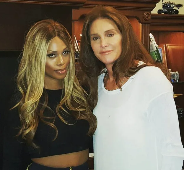 Atriz transexual de 'Orange Is the New Black' tieta Caitlyn Jenner