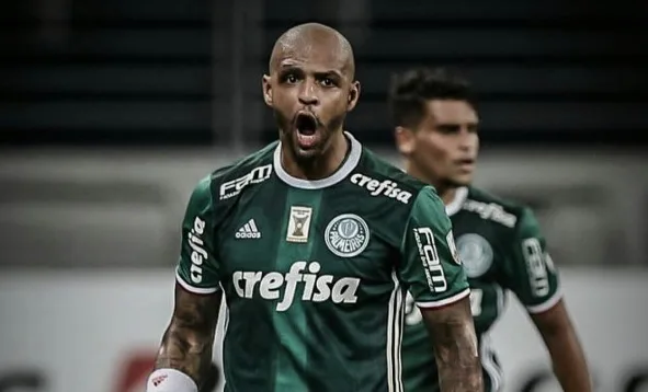 Alvo de racismo, Felipe Melo revela desculpas de uruguaios: 'Resolvemos tudo'