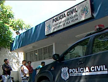 Enfermeira tem bolsa roubada por criminoso de bicicleta em Vila Velha