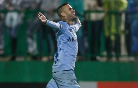 Após goleada, Renato Gaúcho exalta 'amadurecimento' do Grêmio