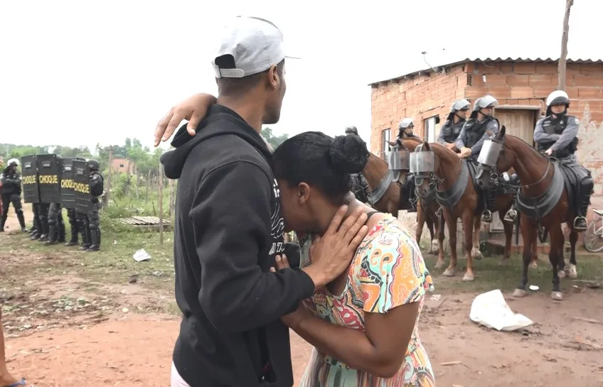 Justiça determina que famílias retiradas de ocupação sejam transferidas na próxima terça-feira