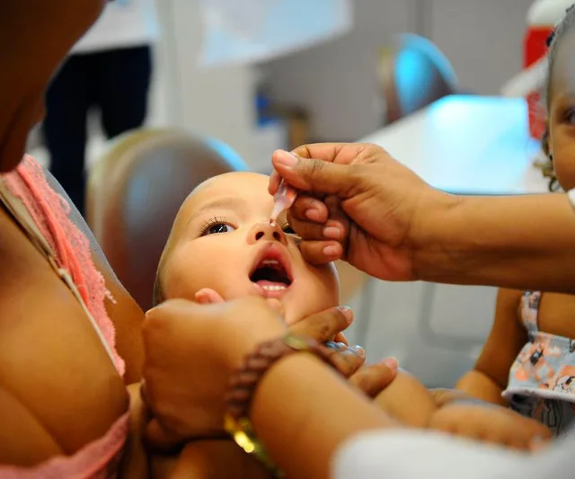 Fiocruz promove hoje (08), campanha de vacinação contra sarampo e paralisia infantil. Além da vacinação há diversas atividades educativas promovidas pela instituição (Tomaz Silva/Agência Brasil)