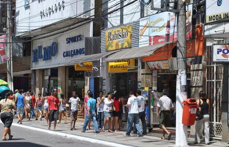 Comércio do sul do Estado abre em horário especial para as compras de Natal