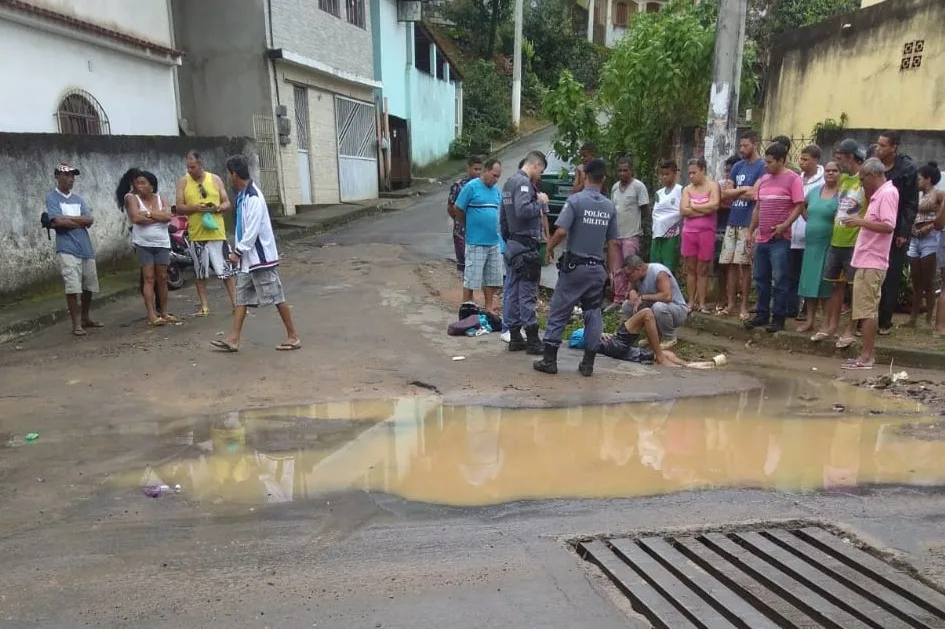 Passageiro policial militar atira em criminoso que tentava assaltar táxi em Cariacica