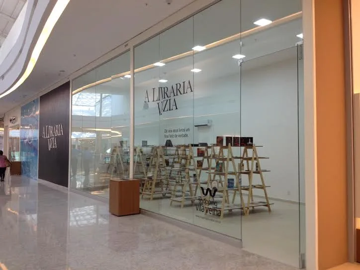 "Livraria vazia" arrecada livros para doação em Vila Velha