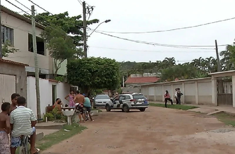 Criança é baleada na cabeça pelo colega durante brincadeira com arma em Vila Velha