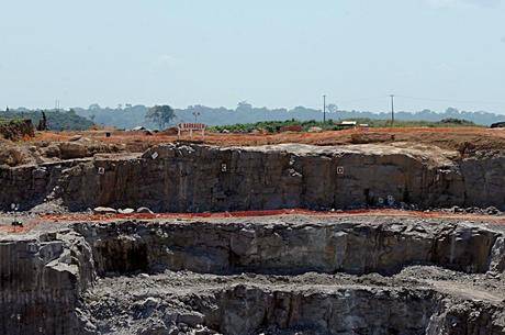 Quebrada, usina de Santo Antônio quer parcelar dívida em 36 vezes