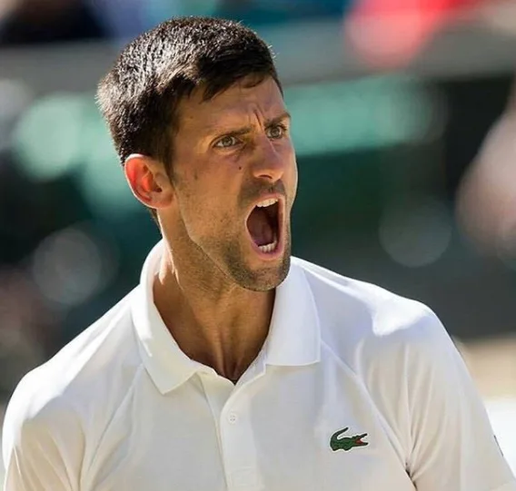 Djokovic supera britânico, fatura 50ª vitória do ano e vai às quartas em Paris