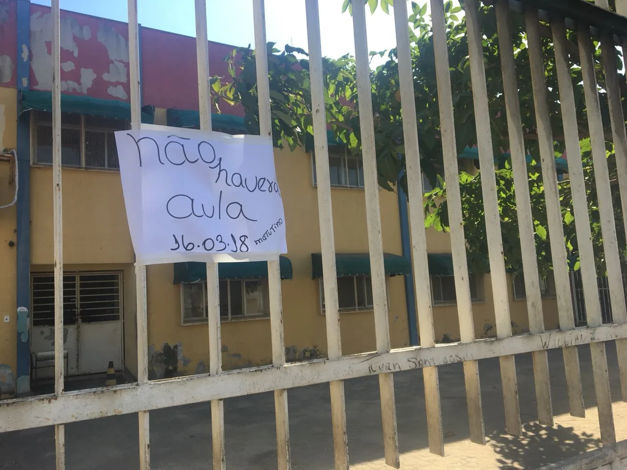 Escolas sem aula e moradores com medo após tiroteios em Cariacica