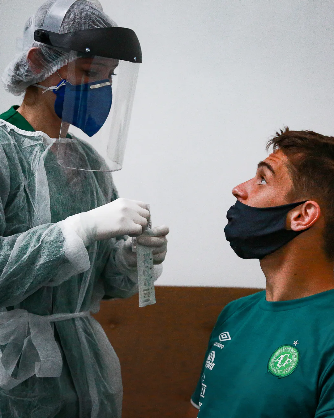 Após testes negativos, Chapecoense volta aos treinos presenciais na quarta feira