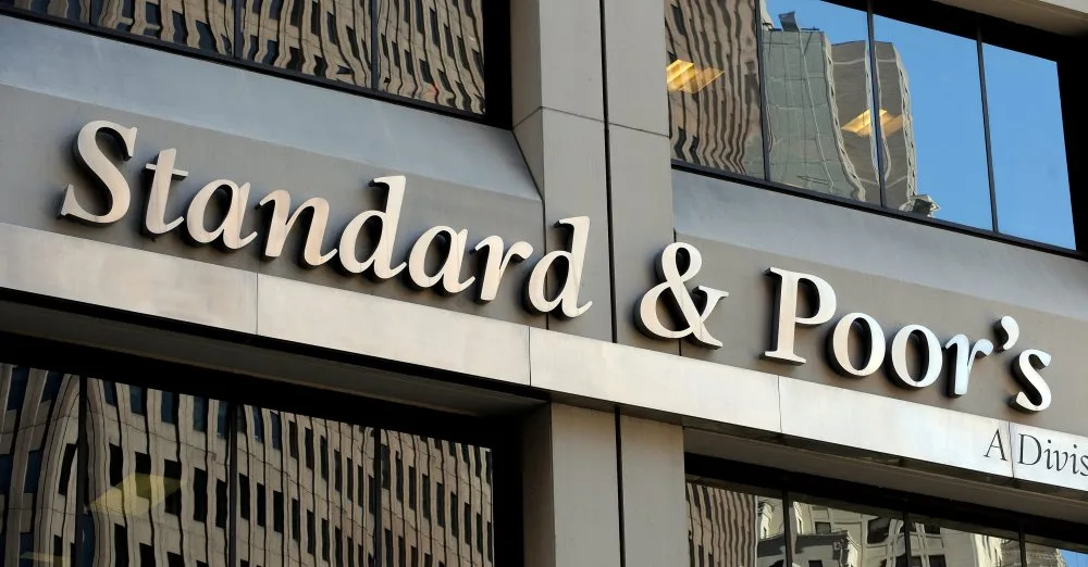 Standard & Poor's coloca 30 empresas brasileiras em perspectiva negativa