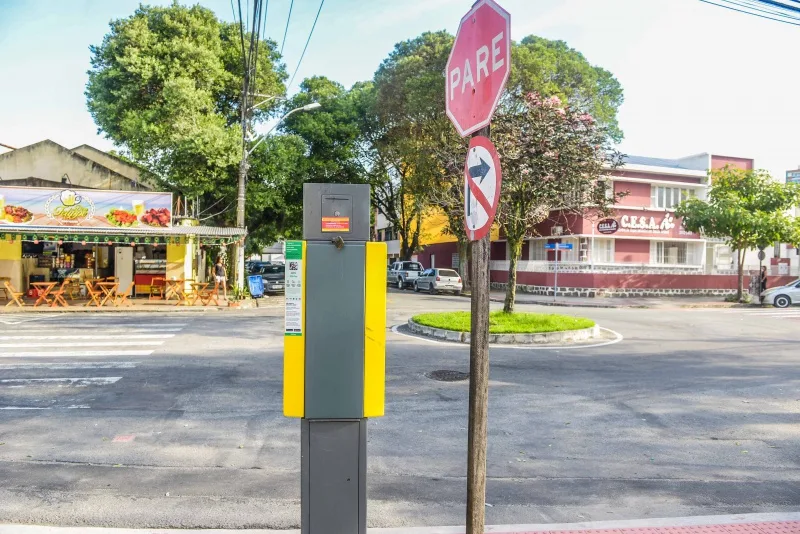 Rua Almirante Tamandaré na Praia do Suá – local da instalação dos parquímetros