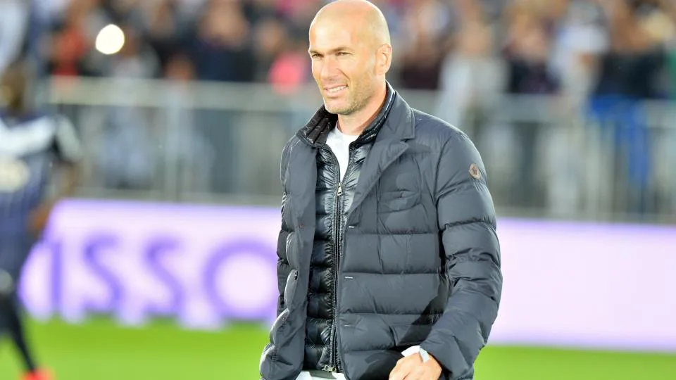 Após polêmica, Zidane nega ajuda da arbitragem ao Real Madrid