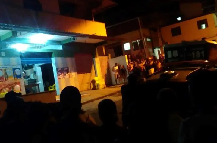 Comerciante é assassinado com vários tiros dentro de bar em Cachoeiro