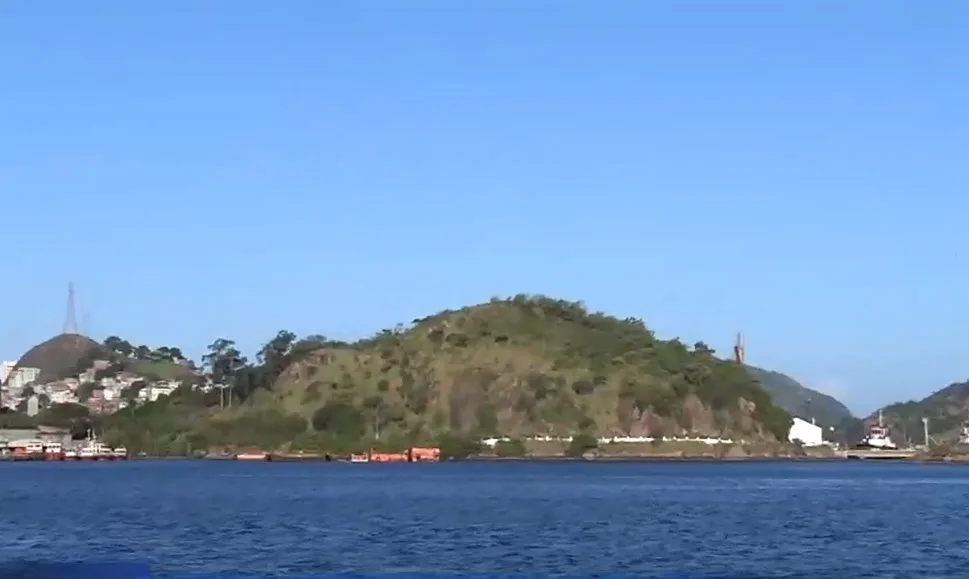 Topo da Ilha da Fumaça e mansão na Ilha do Boi vão à leilão pelo Bandes; mais de 64 imóveis receberão lances