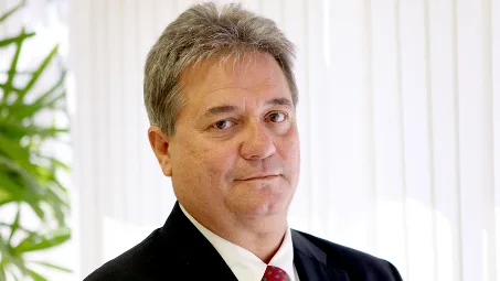 Luiz Paulo assume presidência do Bandes em meio à crise econômica