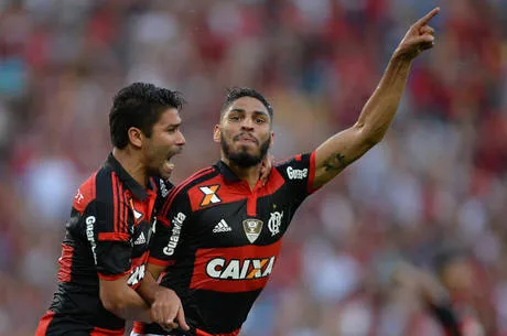 Wallace, jogador do Flamengo, comemora seu gol durante partida contra o Corinthians, válida pela vigésima primeira rodada do Campeonato Brasileiro 2014.