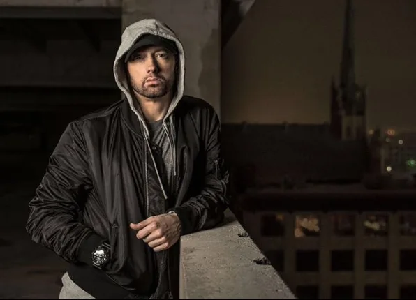 Eminem relembra overdose e fases de recuperação