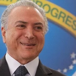 Passada denúncia contra Temer, governo freia liberação de emendas