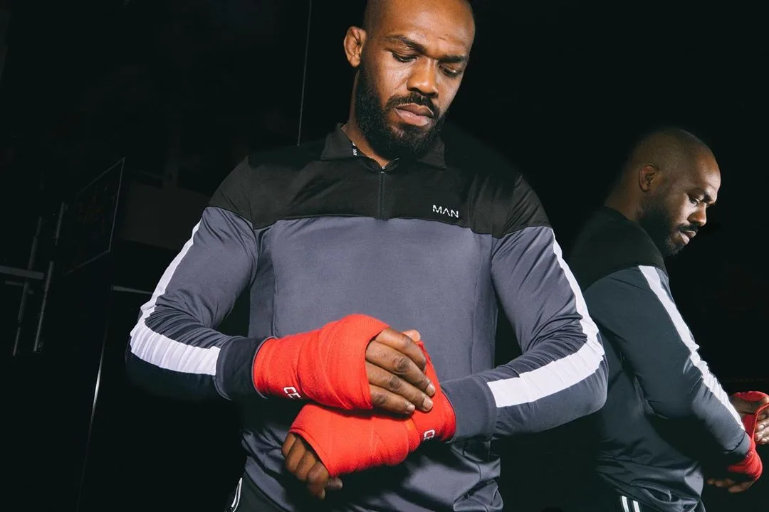 Jon Jones desafia lutador brasileiro para a "maior luta da história" do UFC