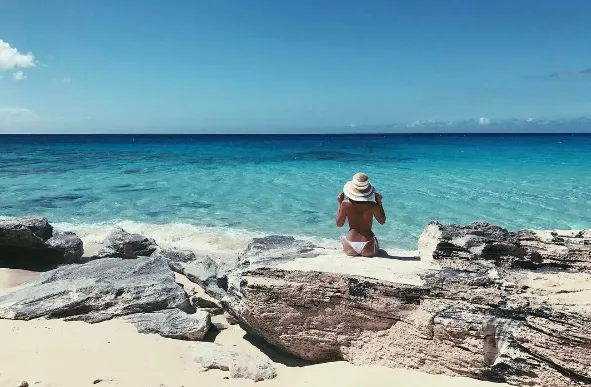 Ao ver foto de Bruna Marquezine topless, Neymar brinca: Quê isso? Ao ver foto de Bruna Marquezine topless, Neymar brinca: Quê isso?