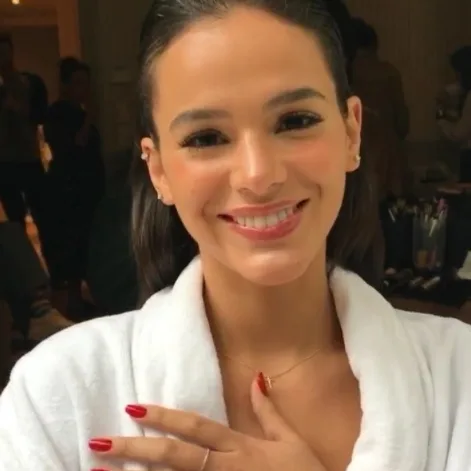 Bruna Marquezine responde crítica de internauta no Instagram: Pena que ninguém te perguntou