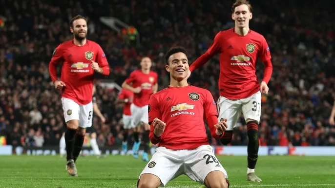 Manchester United perde do lanterna e desperdiça chance de liderar Inglês