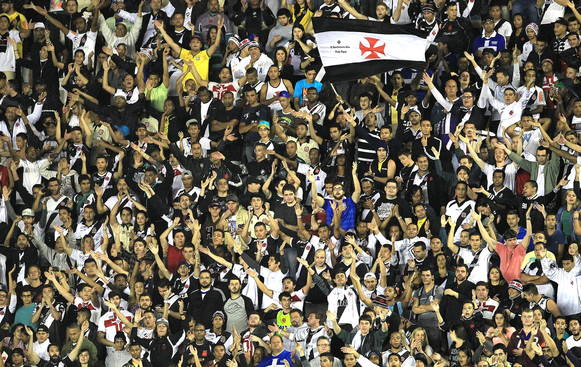 Polícia prende 54 integrantes de torcida do Vasco após clássico com Flamengo