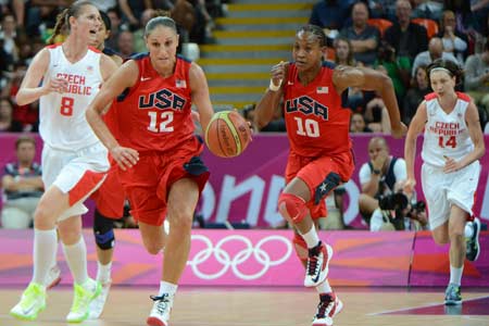 Basquete feminino dos EUA volta a atropelar e bate Espanha por 40 pontos