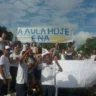 Estudantes liberam BR-101 após quase 2 horas de protesto em Conceição da Barra