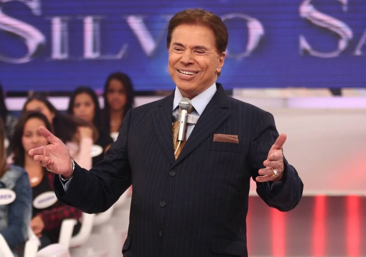 Silvio Santos deixa atriz desconcertada ao perguntar sobre briga com Larissa Manoela