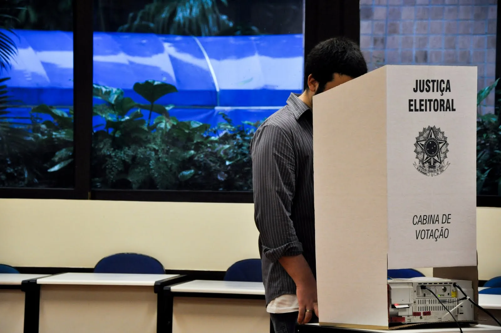 Não vai ter selfie! Fique por dentro do que é proibido no dia da votação