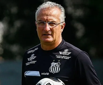 Dorival Júnior acredita em virada do Santos na reta final: 'Nada está descartado'